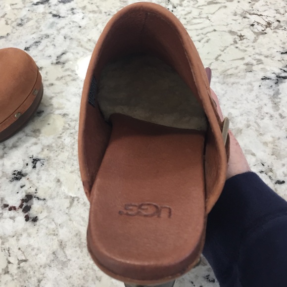 Ugg size 8 - Picture 3 of 4